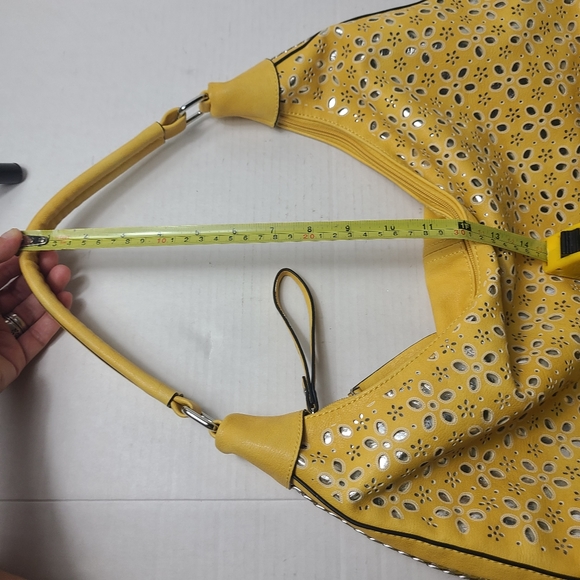 Big yellow shoulder bag - Picture 9 of 10